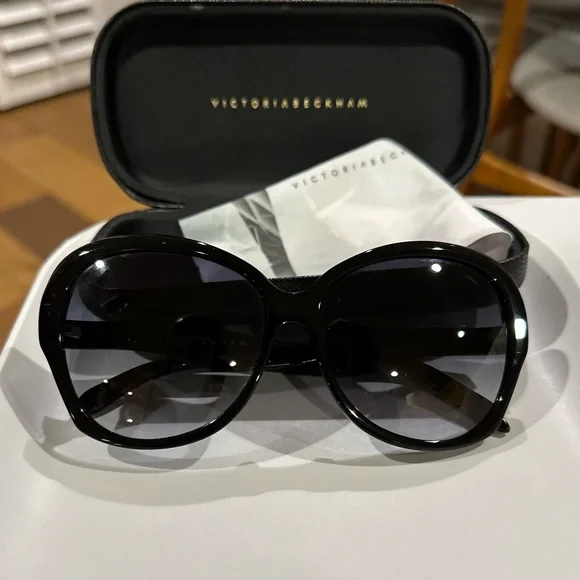 Victoria Beckham | Accessories | Victoria Beckham Oversized  display picture 2